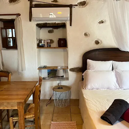 Alojamento de Acomodação e Pequeno-almoço Caseddu Di Chjarastella 4*