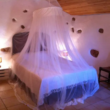 Caseddu Di Chjarastella Figari (Corsica)