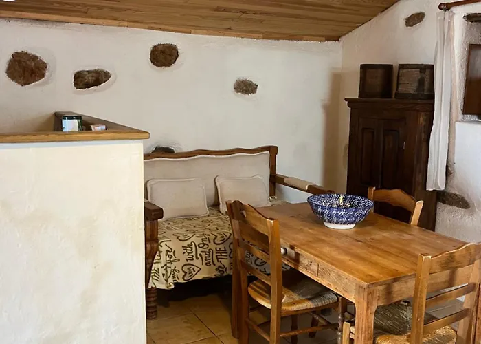 Caseddu Di Chjarastella فيغاري