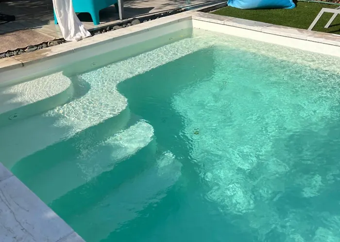 فندق مبيت وإفطار Caseddu Di Chjarastella فيغاري